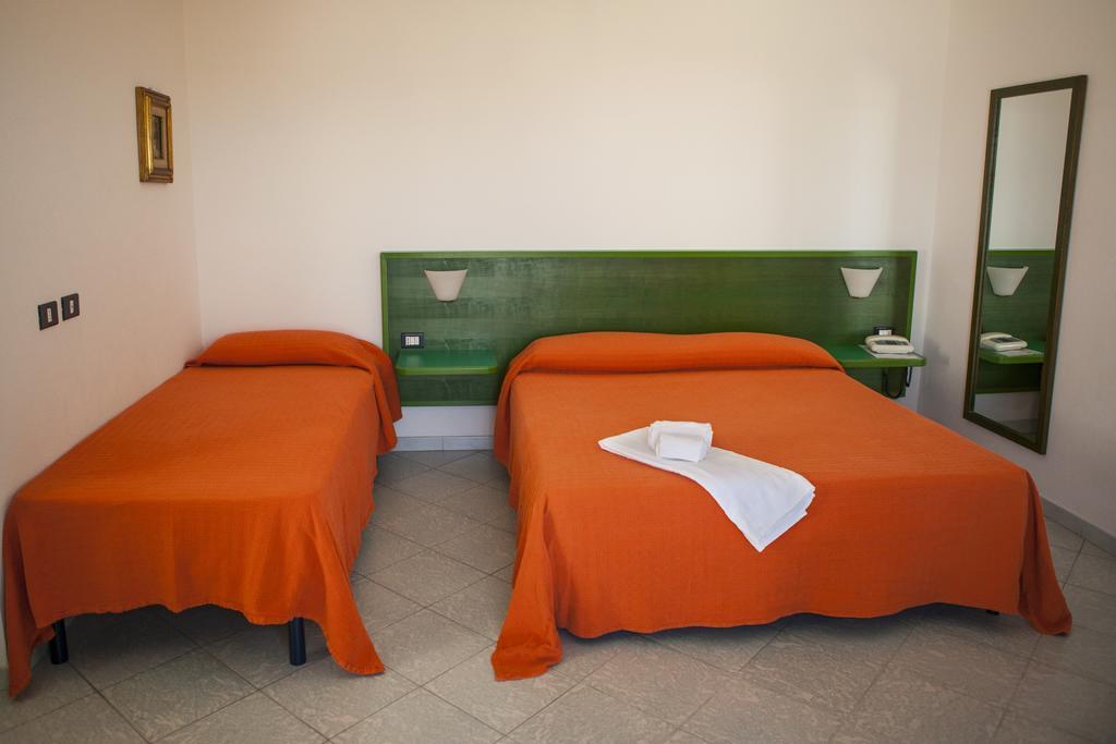 Hotel Piccada Palau Εξωτερικό φωτογραφία