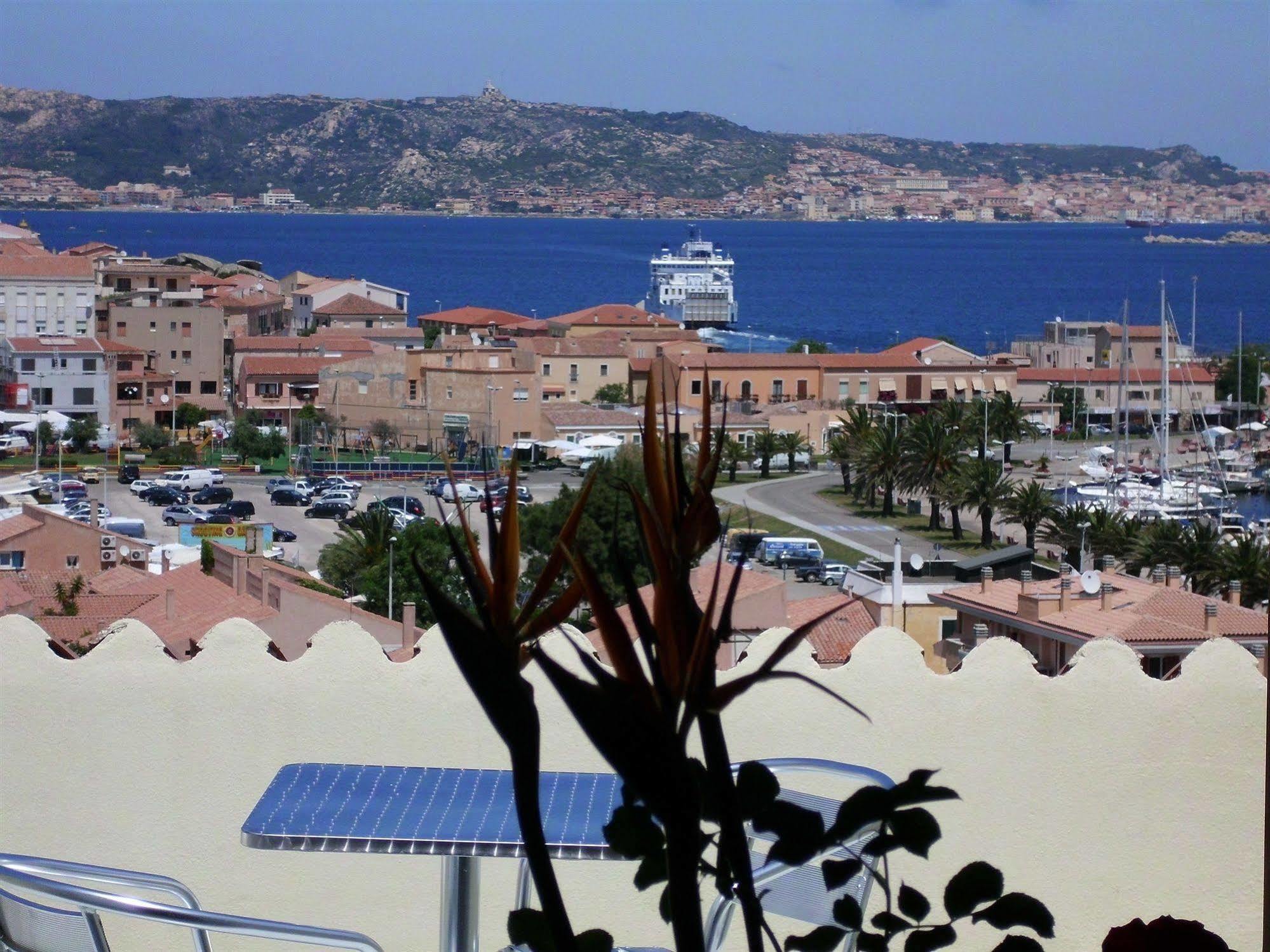 Hotel Piccada Palau Εξωτερικό φωτογραφία
