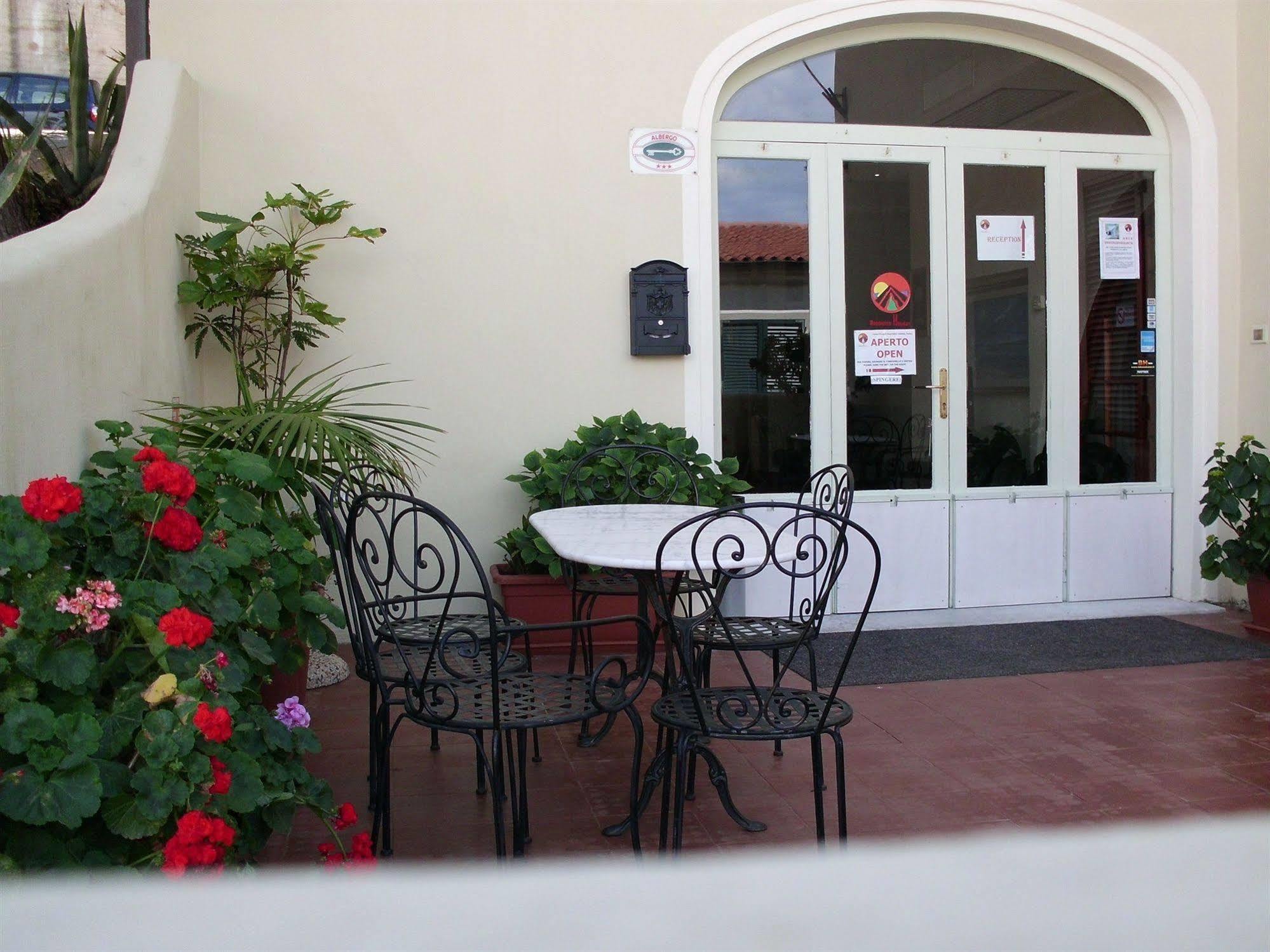 Hotel Piccada Palau Εξωτερικό φωτογραφία
